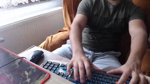 Snapshot of strongcoffee10 chatting on 09-26-25, 06:06 StrongCoffee online show from 09-26-25, 06:06