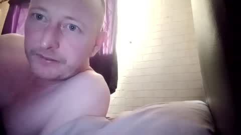 Snapshot of stu_art83 chatting on 04-21-26, 06:31 stu_art83 online show from 04-21-26, 06:31