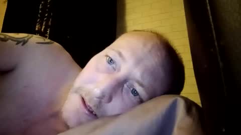 Snapshot of stu_art83 chatting on 05-04-26, 07:43 stu_art83 online show from 05-04-26, 07:43