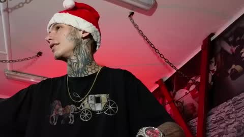 stuart_boy_ online show from 12-23-24, 08:25