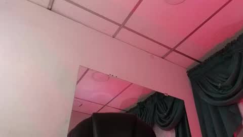 stuart_boy_ online show from 12-24-24, 04:00