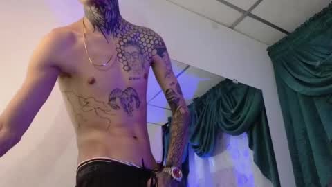 stuart_boy_ online show from 12-29-24, 08:44