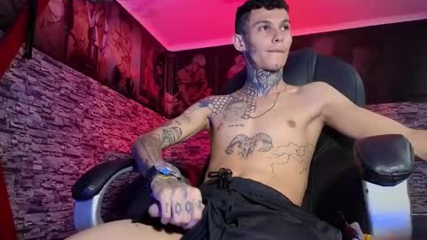 stuart_boy_ online show from 02-04-25, 04:29