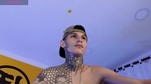 stuart_boy_ online show from 02-05-25, 08:04