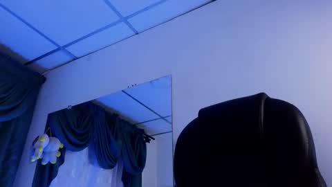 stuart_boy_ online show from 02-06-25, 02:55