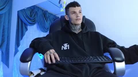 stuart_boy_ online show from 02-18-25, 07:10