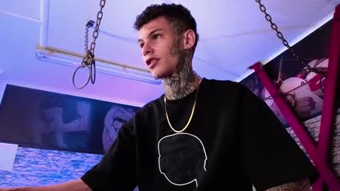 stuart_boy_ online show from 09-26-25, 04:49