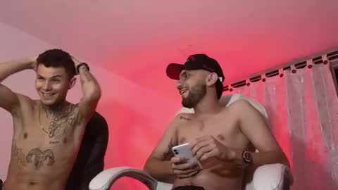 stuart_boy_ online show from 10-04-25, 03:59