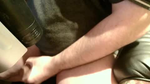 Snapshot of stuartv chatting on 03-25-26, 11:33 stuartv online show from 03-25-26, 11:33