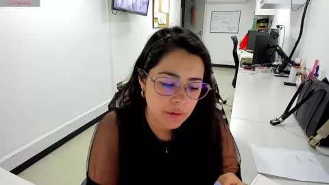Snapshot of studcb_ chatting on 05-04-26, 11:12 studcb_ online show from 05-04-26, 11:12
