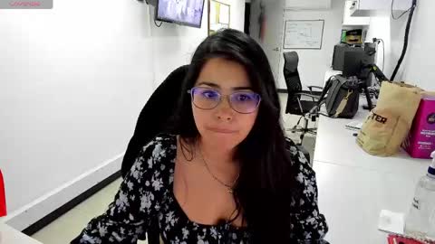 Snapshot of studcb_ chatting on 05-07-26, 01:00 studcb_ online show from 05-07-26, 01:00
