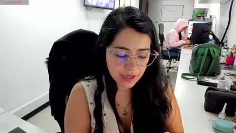 Snapshot of studcb_ chatting on 06-04-26, 11:00 studcb_ online show from 06-04-26, 11:00