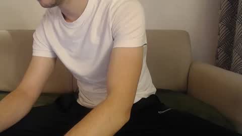 Stud From Paris online show from 05-17-26, 03:30
