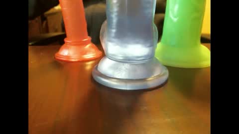 Snapshot of studinto chatting on 02-15-25, 07:38 BadBrad online show from 02-15-25, 07:38