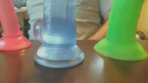 Snapshot of studinto chatting on 02-16-25, 04:21 BadBrad online show from 02-16-25, 04:21