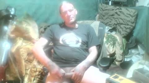 Snapshot of stuntcockdouble chatting on 12-22-24, 09:11 stuntcockdouble online show from 12-22-24, 09:11