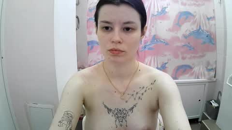 Eva online show from 10-22-25, 04:18