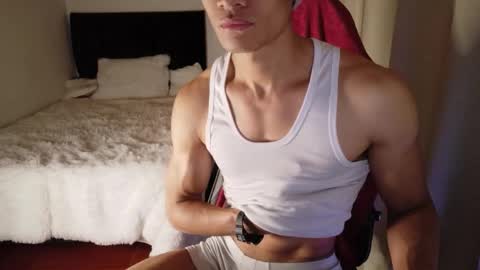 stylish man online show from 03-30-26, 11:44