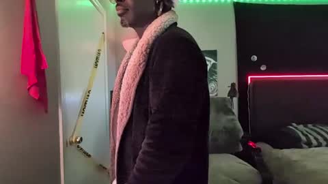 Hot Chocolate online show from 09-21-25, 09:05