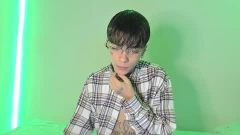 Snapshot of submissive_boyy_ chatting on 12-09-24, 03:44 nico online show from 12-09-24, 03:44