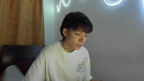 Snapshot of submissive_boyy_ chatting on 01-11-26, 05:51 nico online show from 01-11-26, 05:51