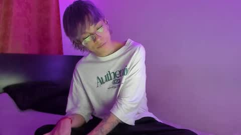 Snapshot of submissive_boyy_ chatting on 02-17-26, 09:32 nico online show from 02-17-26, 09:32