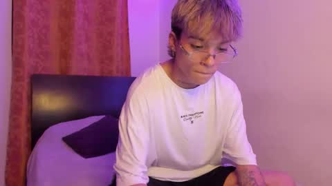 Snapshot of submissive_boyy_ chatting on 03-10-26, 11:21 nico online show from 03-10-26, 11:21