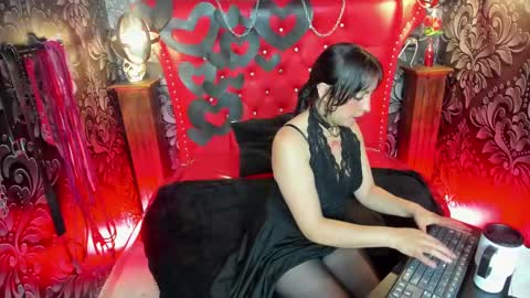 Yunna online show from 02-12-25, 12:55