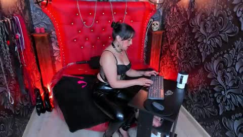 Yunna online show from 09-19-25, 12:39