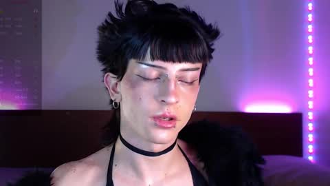 Snapshot of succubot chatting on 09-25-25, 08:29 Angel  online show from 09-25-25, 08:29