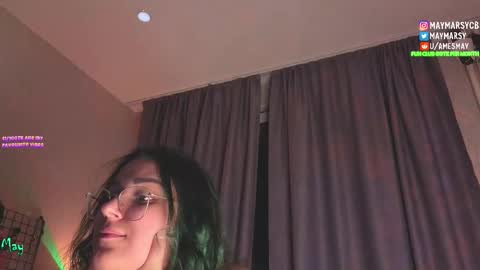 Snapshot of succubus_room chatting on 09-11-25, 10:21 May online show from 09-11-25, 10:21