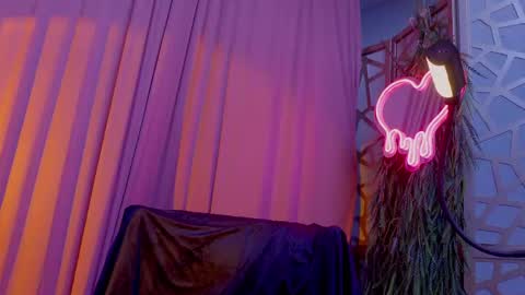 Snapshot of succubus_rosemilk chatting on 05-18-26, 12:18 Succubus RoseMilk online show from 05-18-26, 12:18