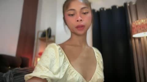 Snapshot of suckablechick chatting on 06-15-26, 05:09 Marry online show from 06-15-26, 05:09