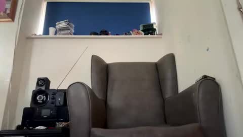 Snapshot of suckcockyh chatting on 11-12-25, 09:42 suckcockyh online show from 11-12-25, 09:42