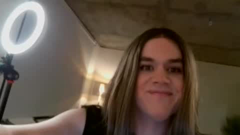 Snapshot of suddenly_sara86 chatting on 12-18-24, 02:32 SaraXSX online show from 12-18-24, 02:32