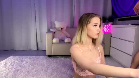 Emmy online show from 10-19-25, 11:00