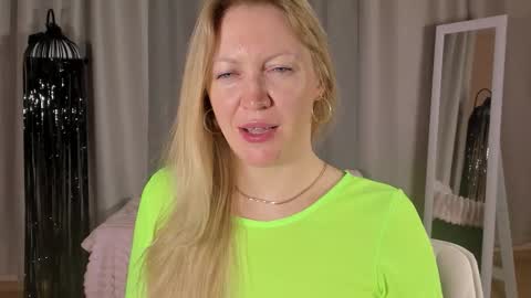 sugamomy online show from 11-05-25, 01:16