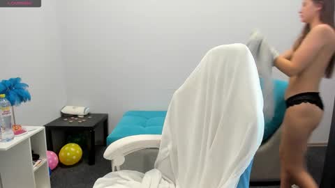 Snapshot of sugar_bunny_girl chatting on 12-03-25, 02:19 Ariana online show from 12-03-25, 02:19