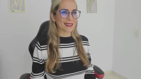 sugar_milff online show from 10-25-25, 02:13