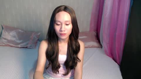 Snapshot of sugar_plum143 chatting on 07-17-26, 09:05 CRISSA online show from 07-17-26, 09:05
