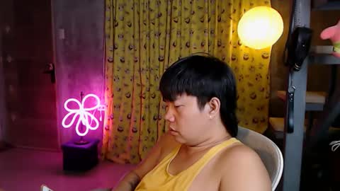 Snapshot of sugarbabyniko chatting on 11-18-25, 06:12 Niko online show from 11-18-25, 06:12