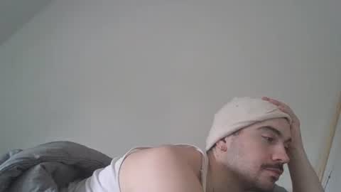 Snapshot of sugargay222 chatting on 06-15-26, 08:22 Sugar online show from 06-15-26, 08:22