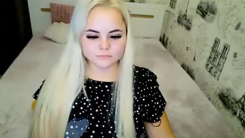 Snapshot of sugarkissx chatting on 10-20-25, 06:30 sugarkissx online show from 10-20-25, 06:30