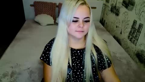 Snapshot of sugarkissx chatting on 10-31-25, 08:43 sugarkissx online show from 10-31-25, 08:43