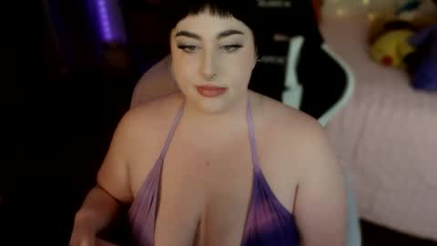 Lucy Love online show from 04-17-26, 08:56