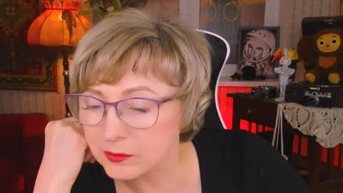 Vivien online show from 12-11-24, 09:19