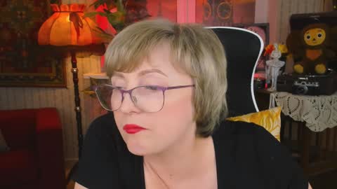 Vivien online show from 12-11-24, 03:26