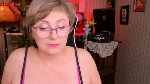 Vivien online show from 12-26-24, 07:16