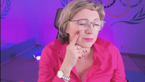 Vivien online show from 01-05-25, 07:17