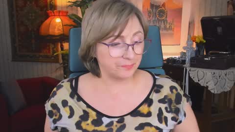 Vivien online show from 02-05-25, 03:09